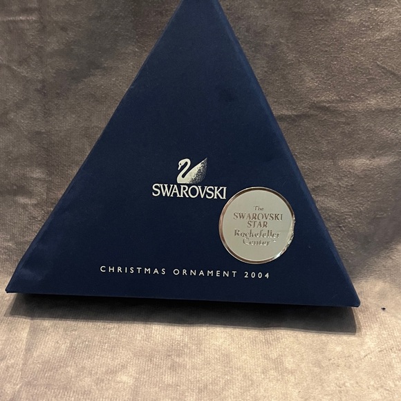 Swarovski Star Rockefeller Center Annual Christmas Ornament 2004 - Picture 6 of 8